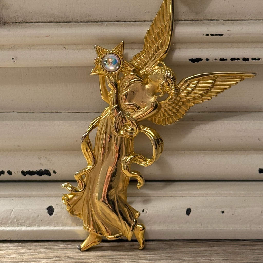 Vintage Jj Jonette Gold Angel Brooch